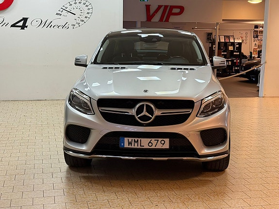 Mercedes-Benz GLE400 9 of 27