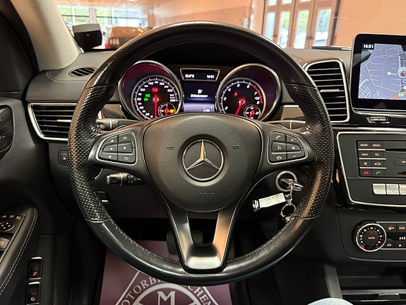 Mercedes-Benz GLE400 17 of 27