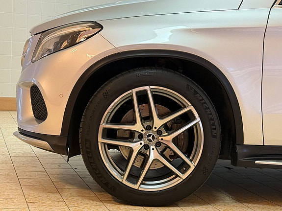Mercedes-Benz GLE400 11 of 27