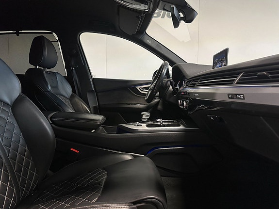 Audi SQ7 23 of 29