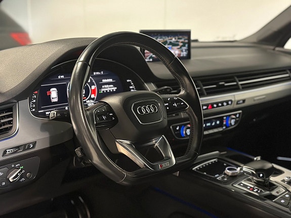 Audi SQ7 7 of 29