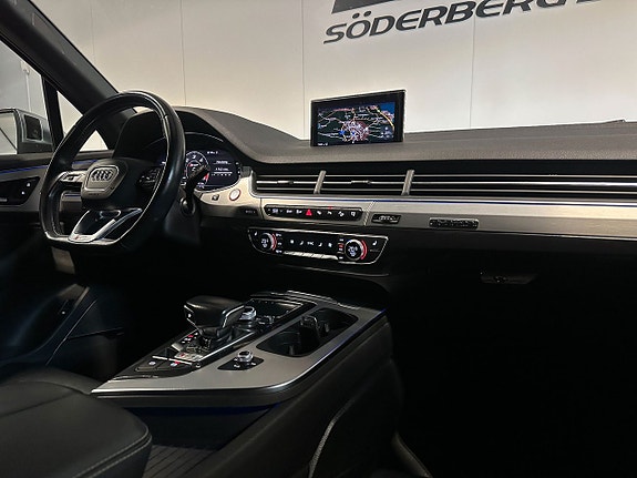 Audi SQ7 24 of 29