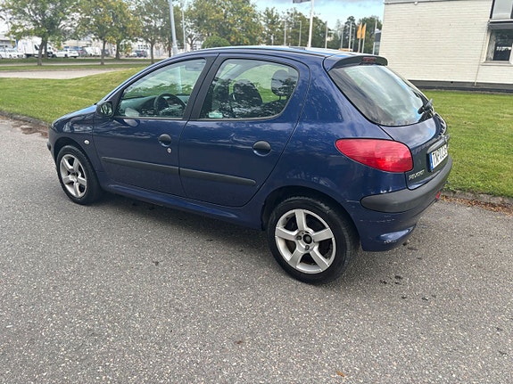 Peugeot 206 3 of 5