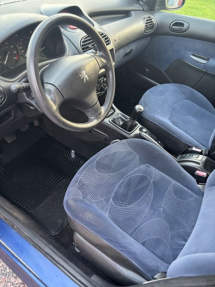 Peugeot 206 9 of 16