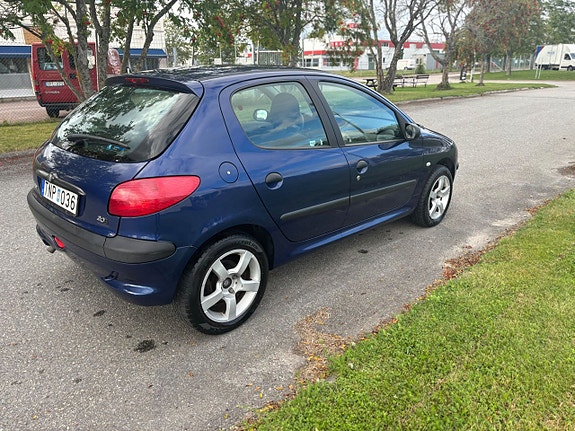 Peugeot 206 7 of 16