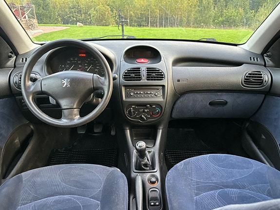 Peugeot 206 13 of 16