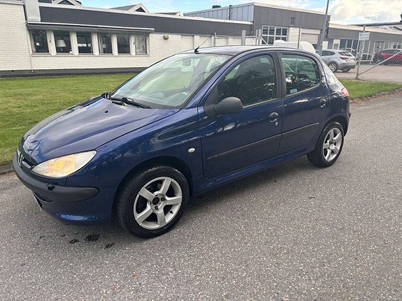 Peugeot 206 2 of 5