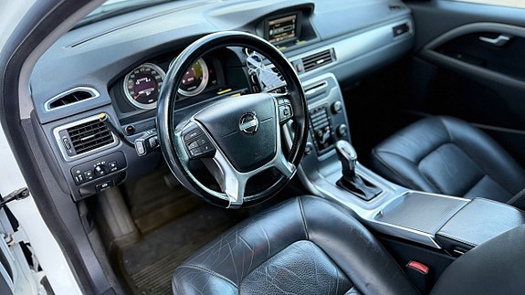 Volvo V70 17 of 30