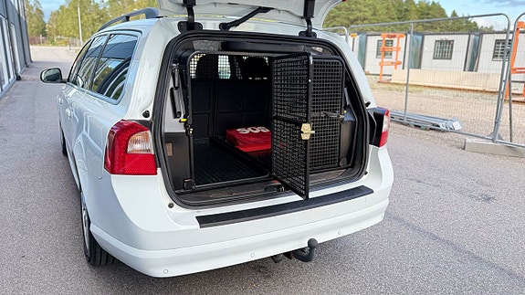 Volvo V70 10 of 30