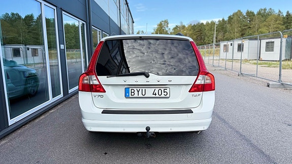 Volvo V70 6 of 30