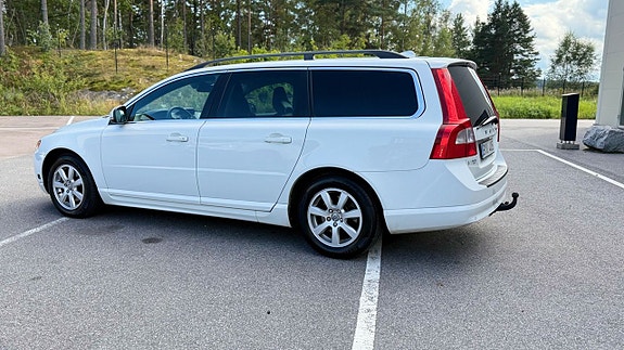 Volvo V70 5 of 30