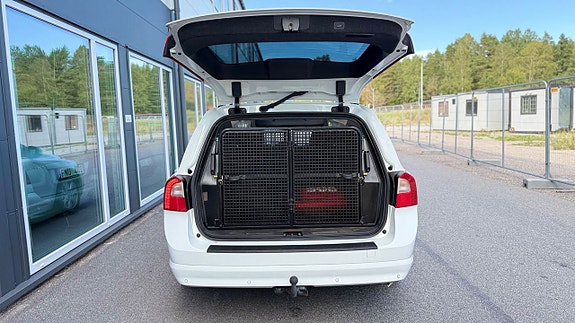Volvo V70 8 of 30