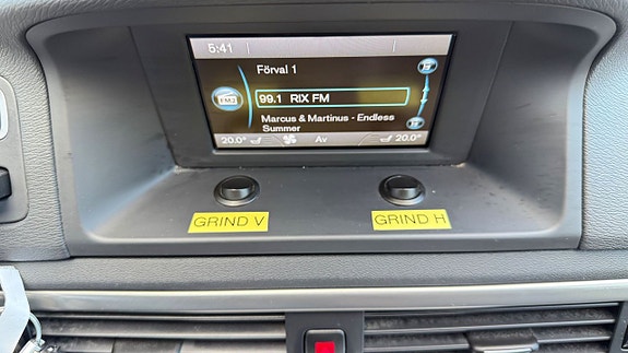 Volvo V70 24 of 30