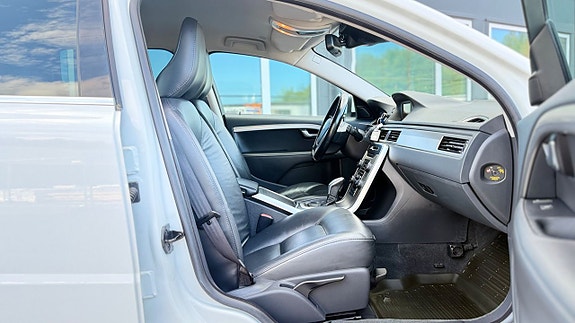 Volvo V70 27 of 30