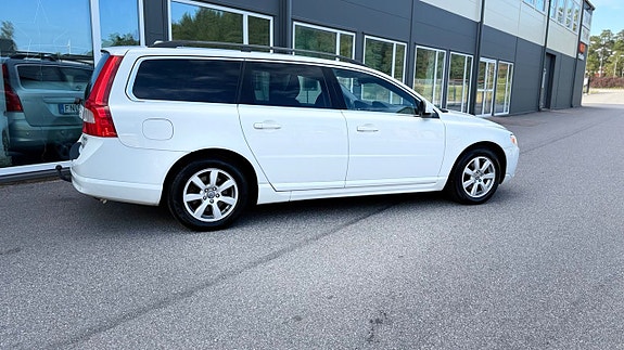 Volvo V70 7 of 30