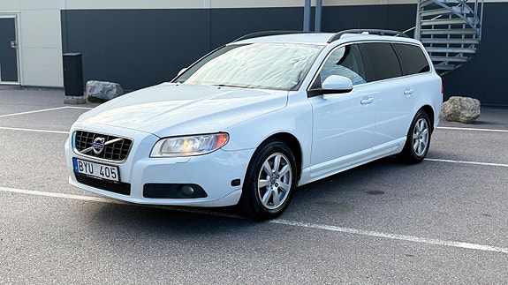 Volvo V70 4 of 30