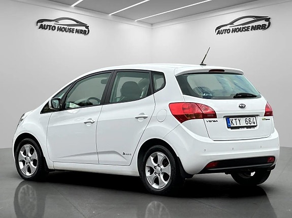 Kia Venga 7 of 21