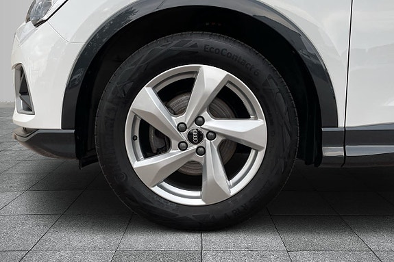 Audi Q3 8 of 18