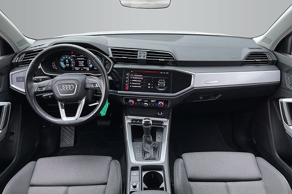 Audi Q3 12 of 18