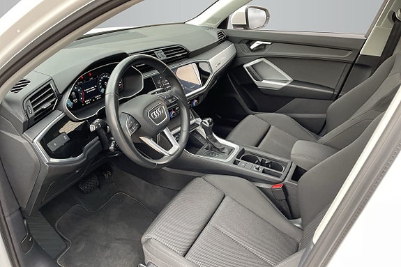 Audi Q3 10 of 18