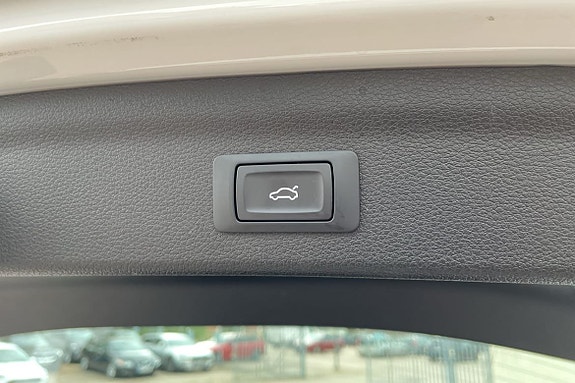 Audi Q3 14 of 18