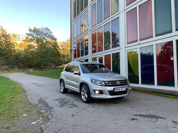 Volkswagen Tiguan 2 of 5