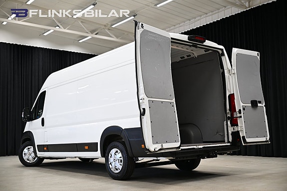 Peugeot Boxer 8 of 27