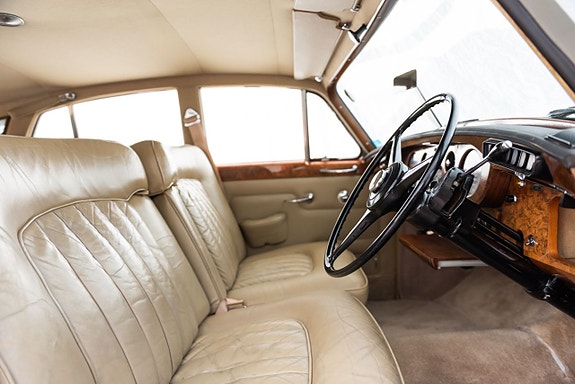 Rolls Royce Silver Cloud III 13 of 27