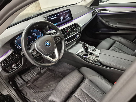 BMW 530e 2 of 9