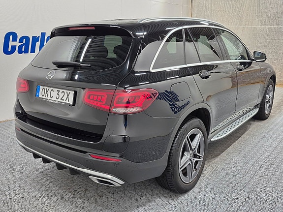 Mercedes-Benz GLC300 e 4 of 5