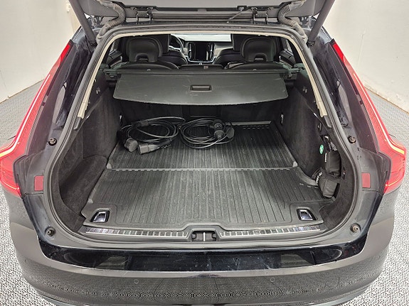 Volvo V90 13 of 13