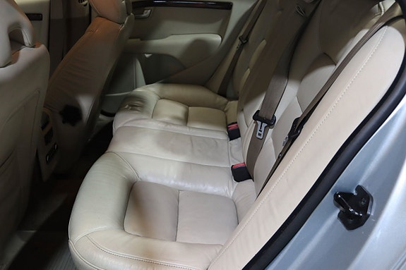Volvo S80 17 of 27