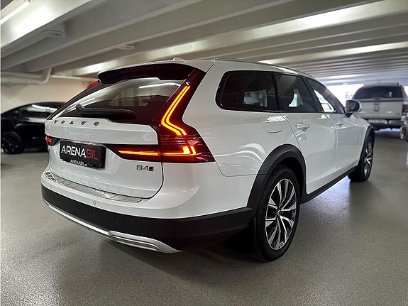 Volvo V90 Cross Country 5 of 5