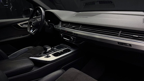 Audi Q7 17 of 30