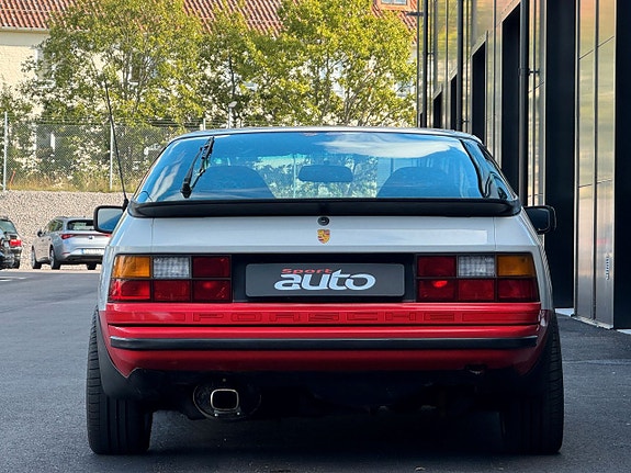 Porsche 924 6 of 17