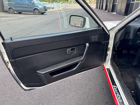 Porsche 924 8 of 17