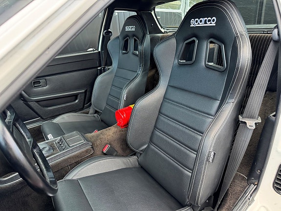 Porsche 924 10 of 17