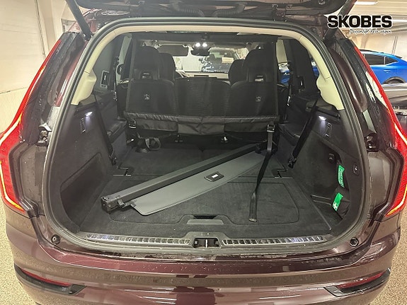 Volvo XC90 16 of 26