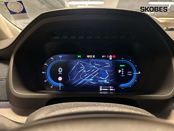 Volvo XC90 13 of 26