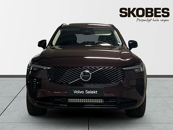 Volvo XC90 3 of 5