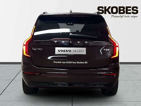 Volvo XC90 6 of 26