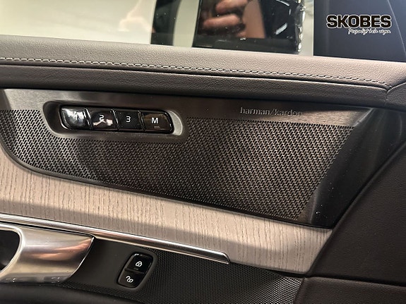 Volvo XC90 18 of 26