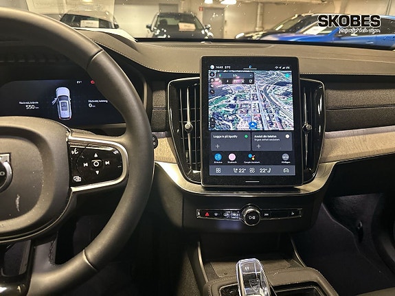 Volvo XC90 12 of 26