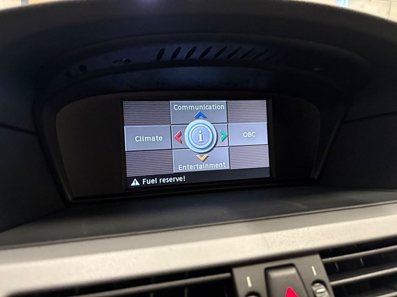 BMW 520 16 of 17
