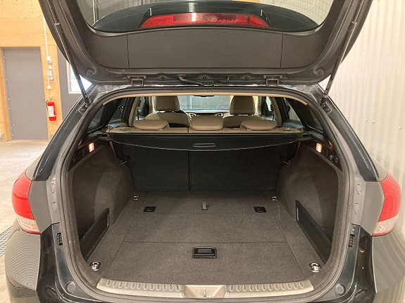 Hyundai i40 2 of 5