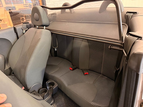 Nissan Micra C+C 16 of 22