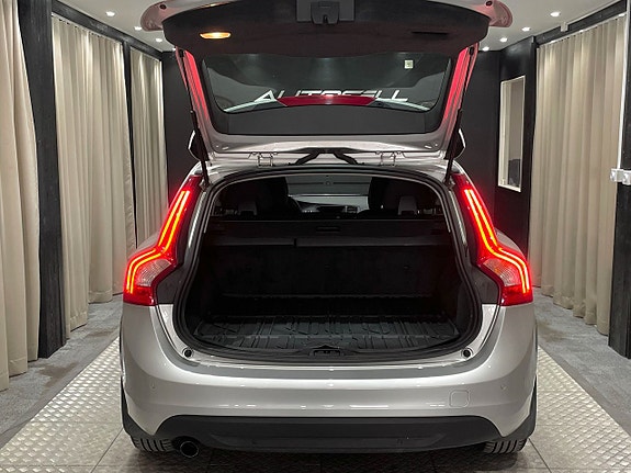 Volvo V60 7 of 21