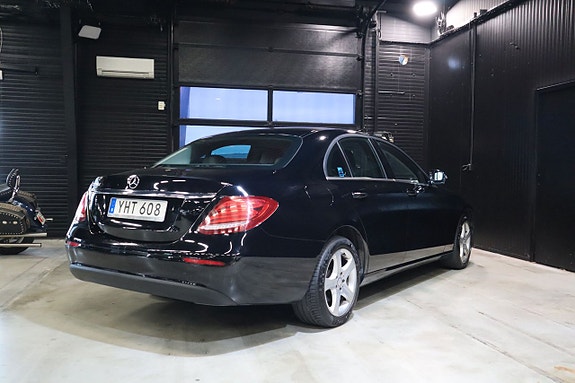 Mercedes-Benz E220 d 6 of 21