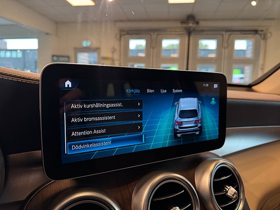 Mercedes-Benz GLC200 d 16 of 27