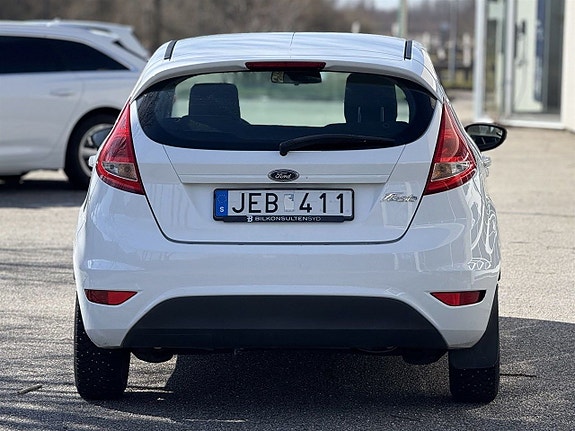 Ford Fiesta 12 of 13